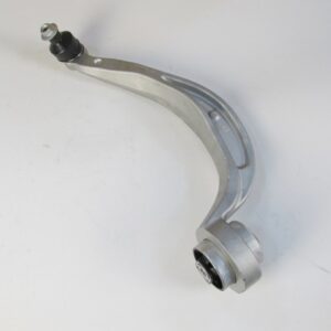 Audı Q5- 10/12; Ön Alt Tabla Sağ Eğri Tip Burçlu/rotilli (65 Mm M12) (salıncak) Alüminyum (sh) - 8K0407694F