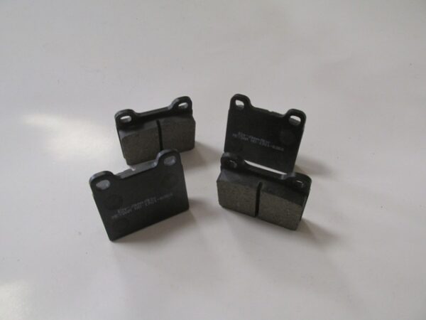 Volvo 740/760- 82/90; Arka Fren Balatası (kablosuz)(disk) (62x56,4x14,5)(bramax) - A0014200620