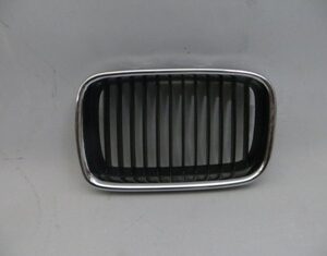 Bmw 3 Serı- E36- Sd/coupe- 91/94; Ön Panjur Sol Siyah/nikelaj Çerçeveli (tw) - 51138122237