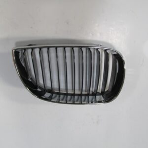 Bmw 1 Serı- E87- 04/08; Ön Panjur Sağ Siyah/nikelaj Çerçeveli (tyg) - 51137077130