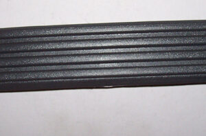 Mazda E2200- Minibüs- 88/95; Arka Tampon Ucu Sol Tırtırlı (plastik) - S083-50-252